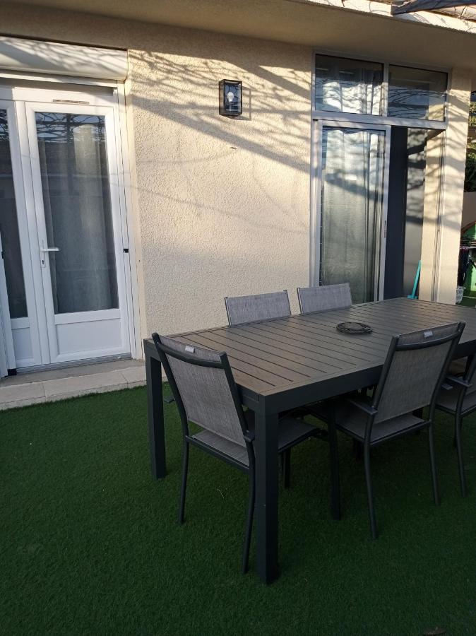 Villa J Et V Bédarrides Kültér fotó