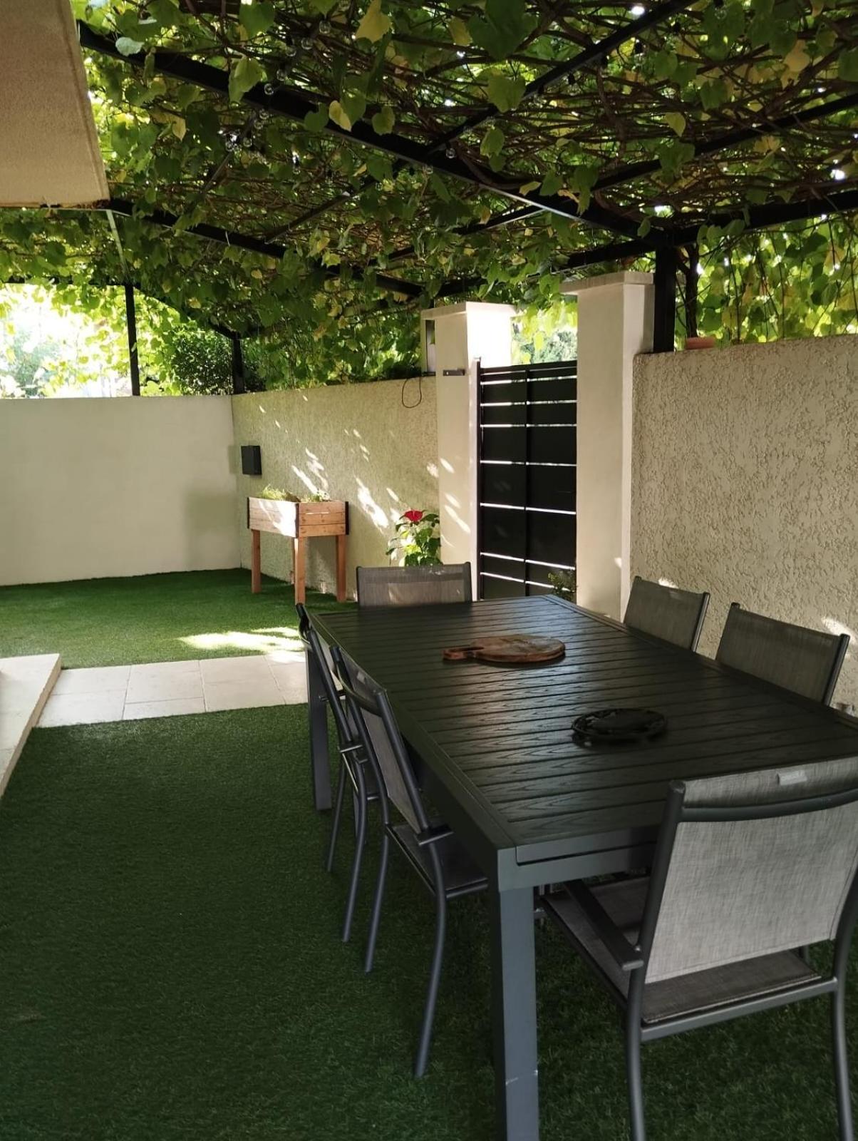 Villa J Et V Bédarrides Kültér fotó